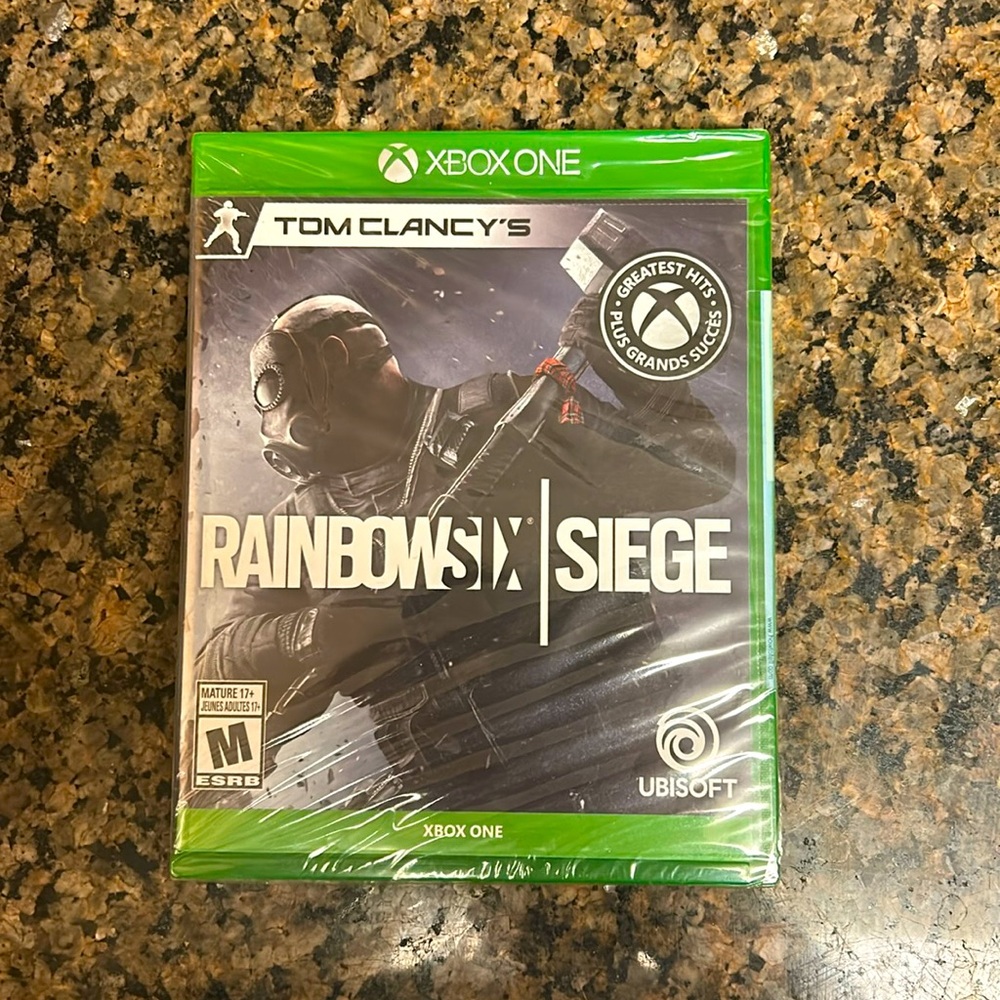 Tom Clancy’s Rainbow Six Siege Xbox One Video Game (NEW)